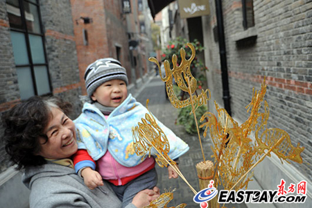 石庫門文化周展現老上海情調 花樣美女旗袍秀助興