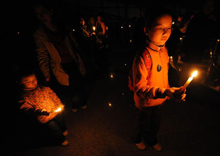 南京：燭光照亮“地球一小時”之夜