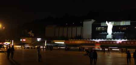 福州市民參與“地球一小時(shí)”倡議低碳生活