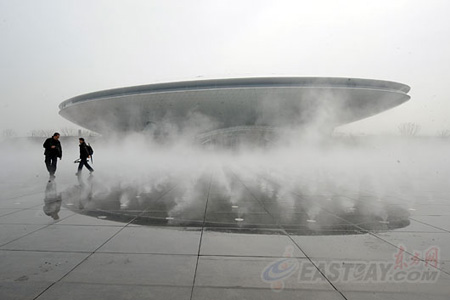 世博文化中心竣工 開幕式場景悄然搭臺