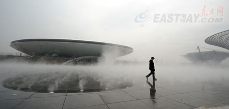 世博文化中心竣工 開幕式場景悄然搭臺