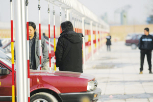 駕照申領(lǐng)和使用多項便民利民措施明年4月起施行