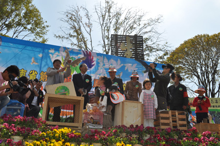 云南愛鳥周活動啟動 放飛111只野鳥