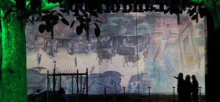 100米長(zhǎng)《清明上河圖》亮相中國(guó)館