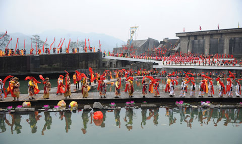 震后第一個清明放水節在都江堰市隆重舉行