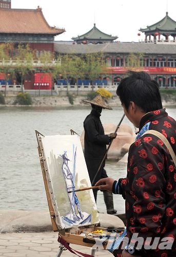 古裝真人秀 驚煞眾游人