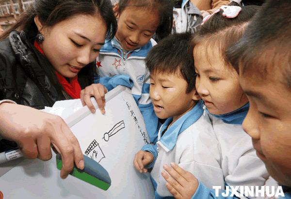 畫筆描繪“流動花朵”的美麗夢想