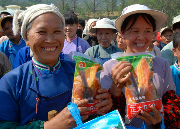 廣西向特旱區受災農民贈送“抗旱種子”