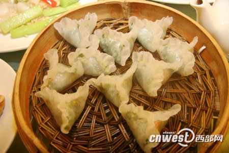 網媒采訪團品味德發長餃子宴 一口體驗千年文化