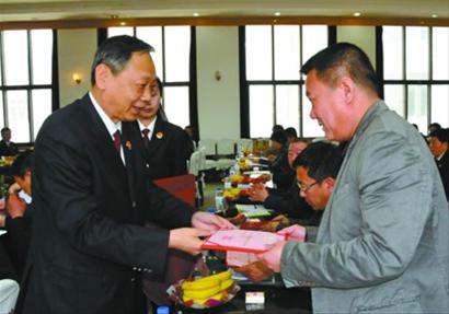 葫蘆島市訴訟監督員受聘上崗 監督檢查機關工作