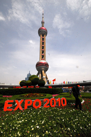 未受火災影響 東方明珠塔正常開門迎客