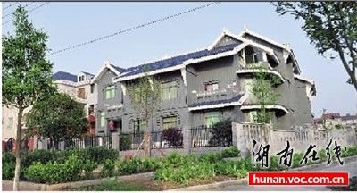 湖南石門縣紀委調查官員豪宅一條街傳聞（圖）