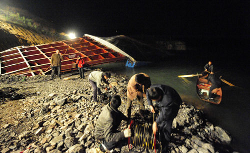 湖北巴東翻船事故失蹤人數上升為14名