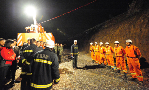 湖北巴東翻船事故失蹤人數上升為14名