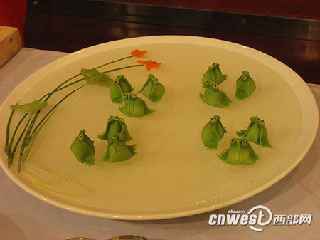 網媒記者德發長“拜師學藝”大秀花式餃子絕活