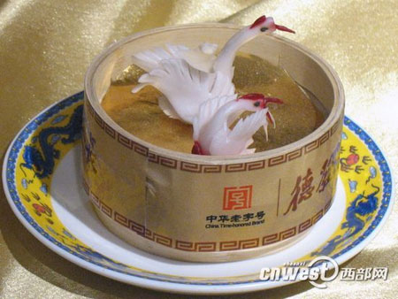 網媒記者德發長“拜師學藝”大秀花式餃子絕活