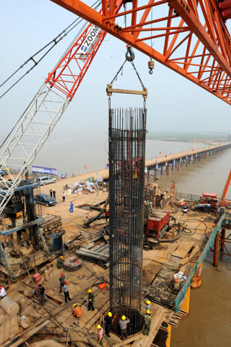 鄭州桃花峪黃河大橋工程施工全面展開