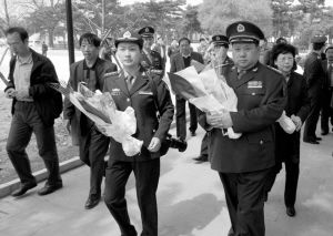 毛新宇赴沈陽抗美援朝烈士陵園祭奠毛岸英