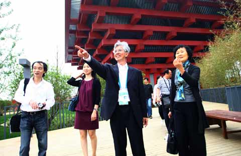 世博中國館總設計師攜全家參觀世博園(組圖)