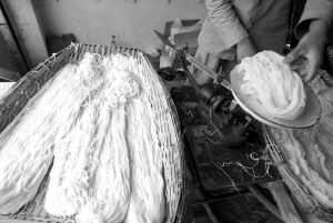 云南:米線牛奶桶裝水漲價 必須提前10天申報