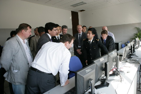 “海關專員俱樂部”成員赴大連海關考察