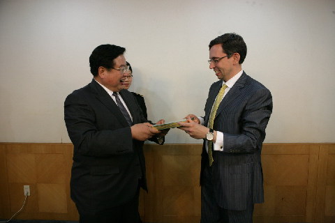 “海關專員俱樂部”成員赴大連海關考察