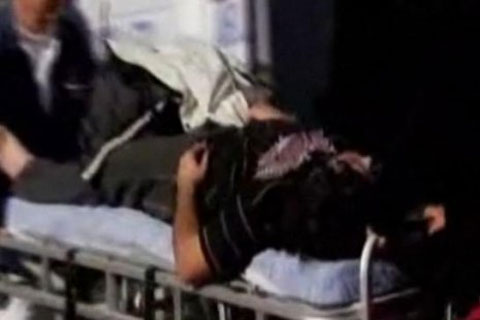 馬拉多納發(fā)布會惹事端 開車碾記者腿大罵混蛋