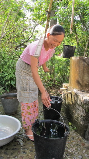 云南瑞麗邊境:一秋千蕩兩國