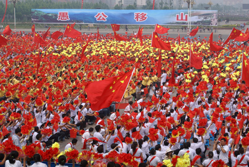 《愚公移山》65周年 愛(ài)國(guó)歌曲大家唱走進(jìn)濟(jì)源