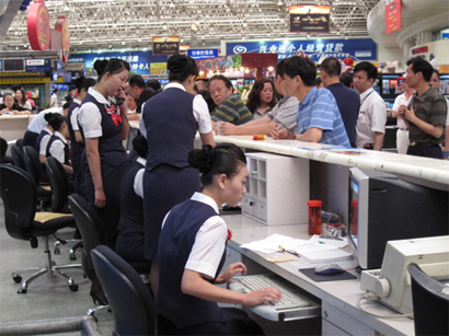 急難時刻顯身手 云南地服展風采