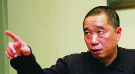 重慶打黑立功警察涉充當希爾頓保護傘被刑拘