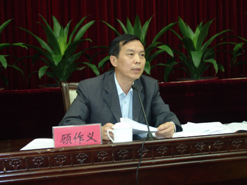 廣東省委宣傳部官員：建議中山裝改成公務員制服