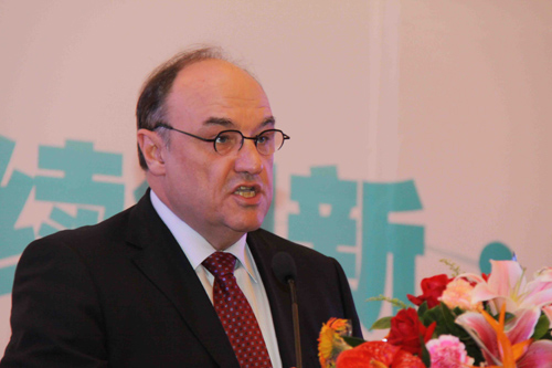 東風雪鐵龍中國區總裁：概念車推動汽車產業發展