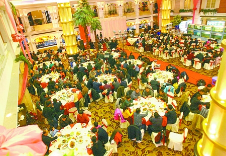 河南人結(jié)婚平均要花費(fèi)5萬(wàn)元 婚宴占比重最大