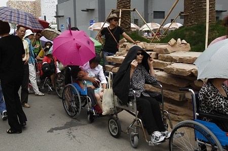 世博局解讀綠色通道新標準:老年人可優先使用