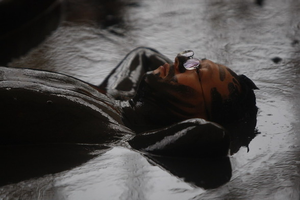 “中國死海”煮餃子