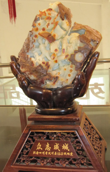 河南鎮平：玉文化產業帶來旅游熱