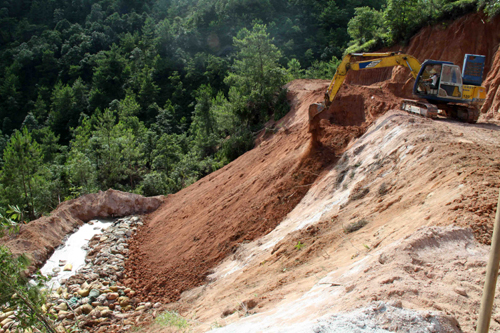 福建紫金礦業(yè)廢水污染汀江流域 數百萬斤死魚被掩埋