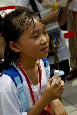 上海世博局將向游客免費發放2500萬把扇子(圖)