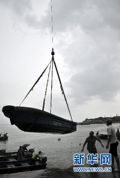 臺(tái)風(fēng)“燦都”已在廣東吳川登陸 預(yù)計(jì)今晚進(jìn)入廣西