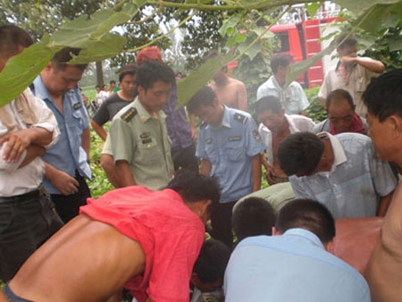 商丘消防兩次下井成功從13米深井救出六旬老人