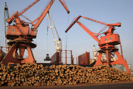 天津港原木貨類(lèi)成倍增長(zhǎng)