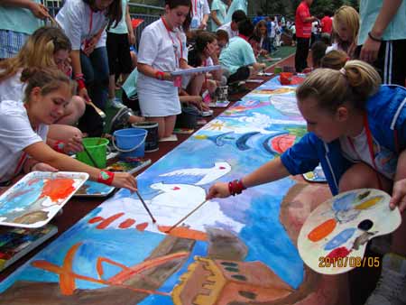 俄羅斯中小學(xué)生夏令營訪問大連第十五中學(xué)