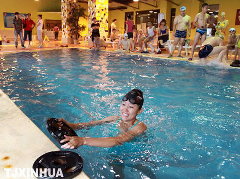 水上趣味游 快樂健身日