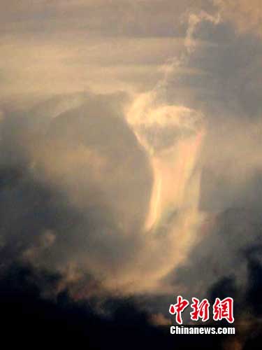 山西五臺山出現兩次祥云 可能為降水前兆(圖)