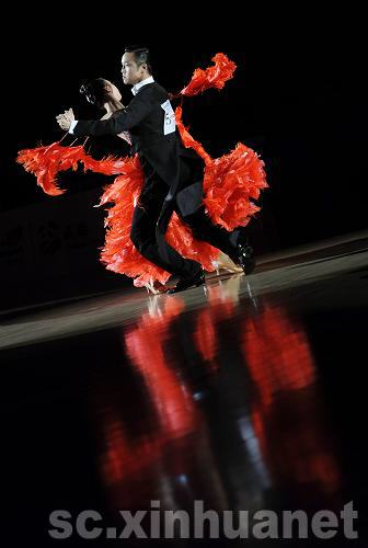 成都國(guó)際體育舞蹈公開(kāi)賽落幕 意大利選手奪冠