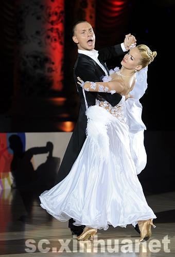 成都國(guó)際體育舞蹈公開(kāi)賽落幕 意大利選手奪冠