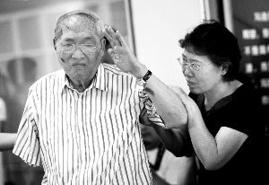 各地紀念抗戰勝利65周年 老兵憶往昔難掩激動