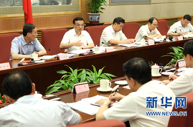 李克強:要做好問題乳粉清查和銷毀工作 鏟除隱患