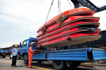 18車防汛物資6分鐘1緊急搶卸赴災區